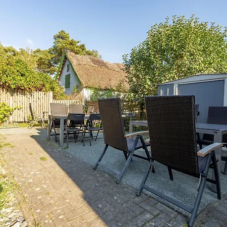 Apartment Ostseebad-karlshagen-ansprechende-ferienwohnung-fruehling *